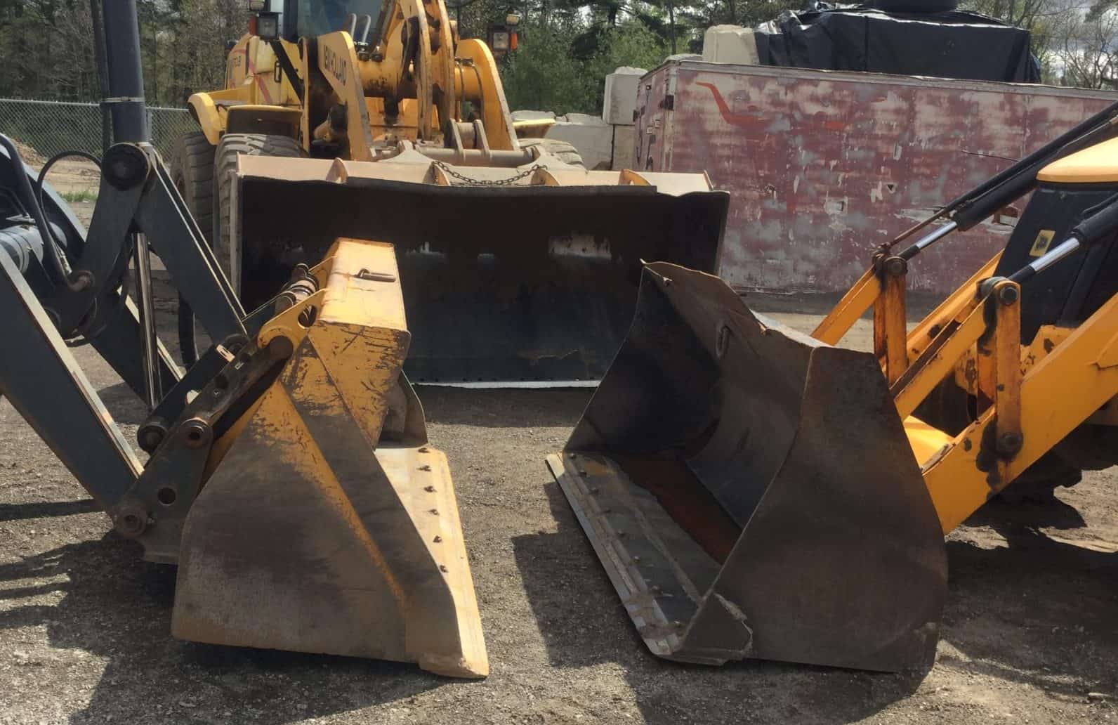 Bulldozer and heavy machinery